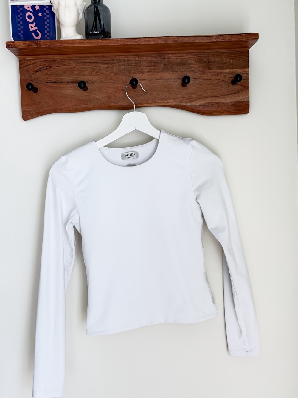 Aritzia Contour Crew White Long Sleeve Med